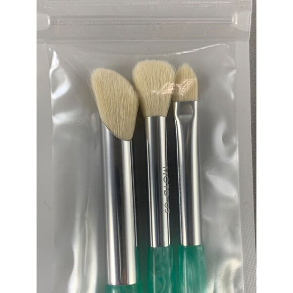 MOTD Cosmetics 3-Piece Makeup Brush Set Aqua Handles BONUS Yellow Wave Pouch - Picture 3 of 10